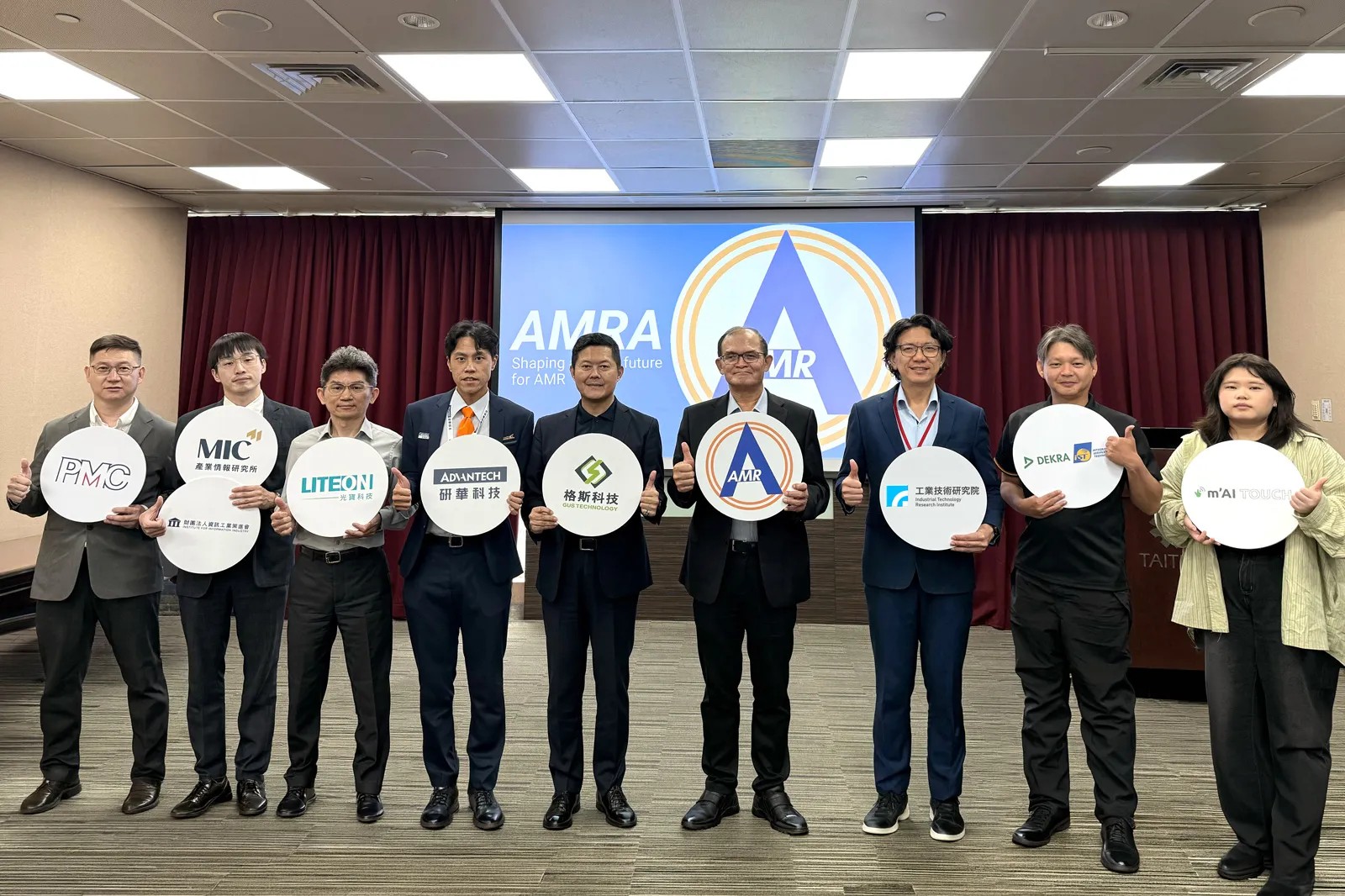 推動落地應用！工研院攜 AMRA 制訂足型機器人標準